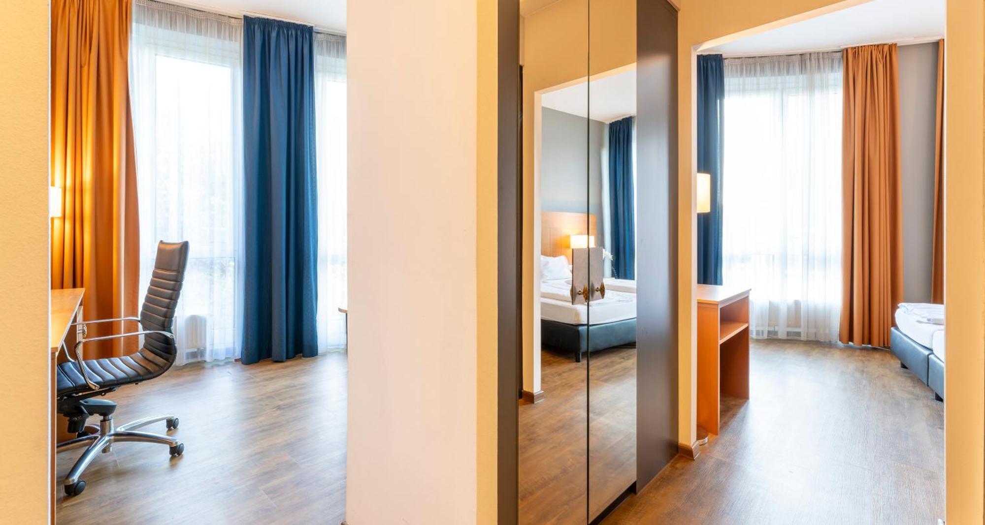 Отель Plaza Premium Koeln Экстерьер фото